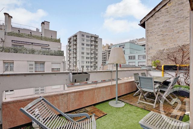 Appartement F2 à vendre - 2 pièces - 47.16 m2 - PARIS - 75015 - ILE-DE-FRANCE - Century 21 Charles Michels